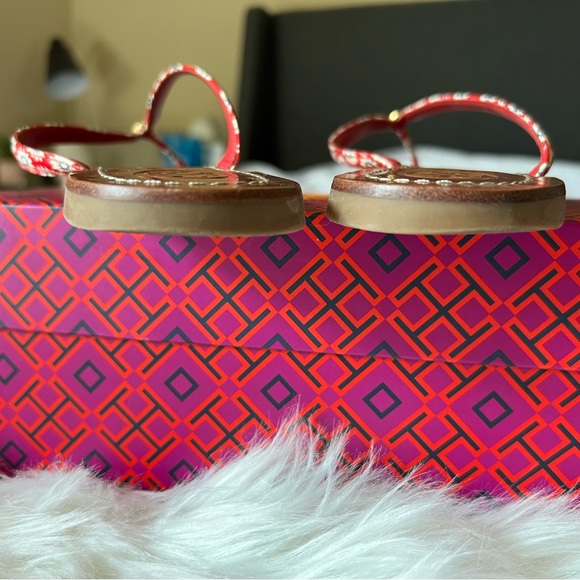 Tory Burch Daisy Flip Flops sz 9 - Picture 6 of 7